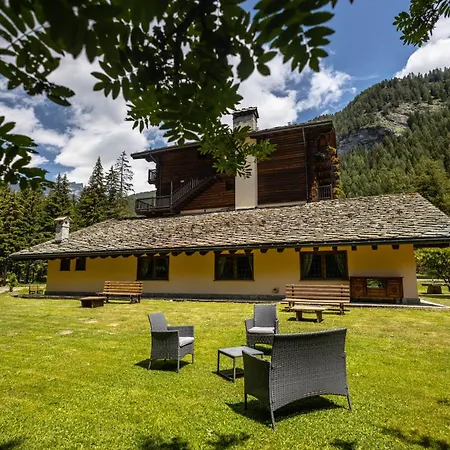 Alpine Forest Hotel Champoluc